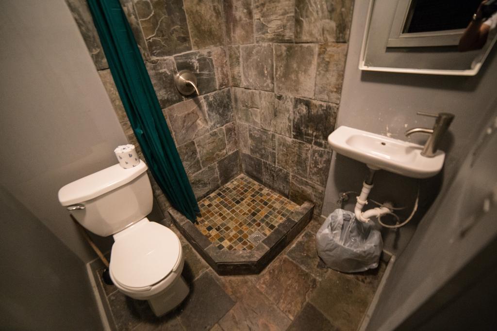 Explore Hotel And Hostel 유니언시티 외부 사진